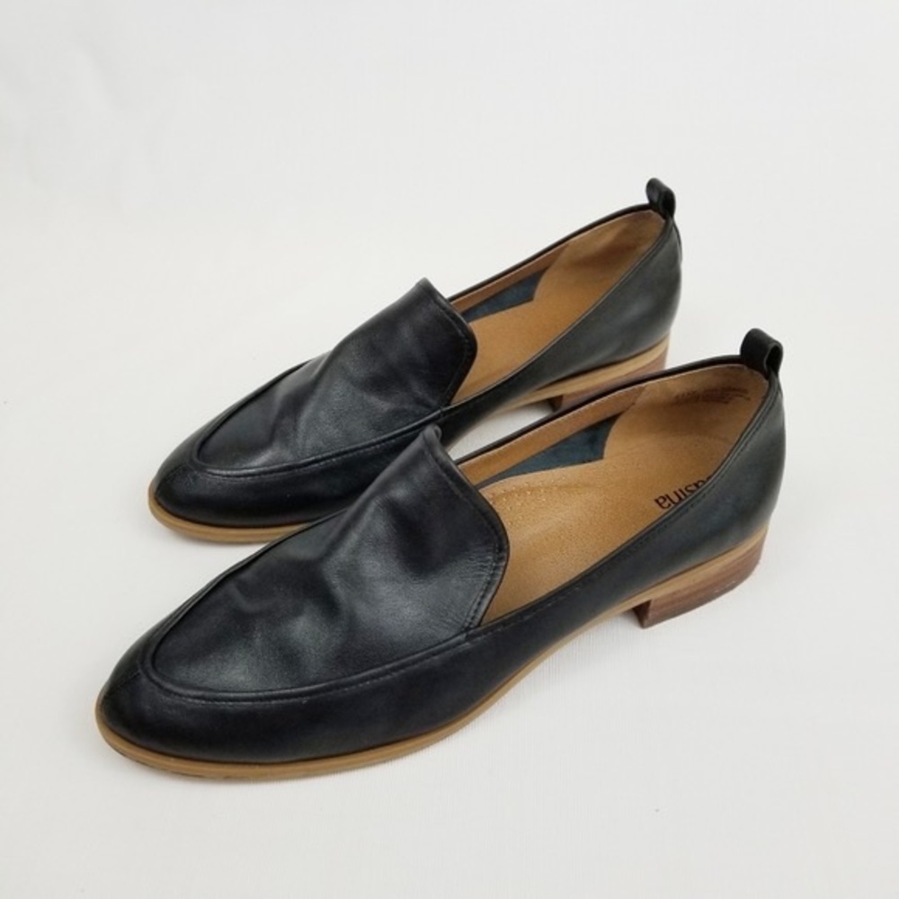Susina Size 9 Womens Black Leather Slip on Pointed Toe Block Heel Casual Loafers